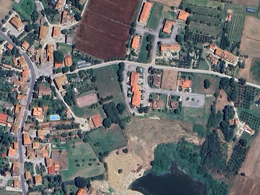 Immagine 1 di Terreno edificabile in vendita  in Via Petrarca a Castiglione Del Lago