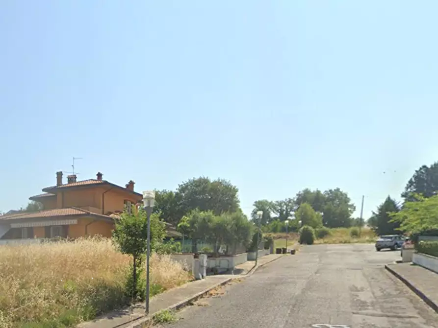 Immagine 5 di Terreno edificabile in vendita  in Via Petrarca a Castiglione Del Lago
