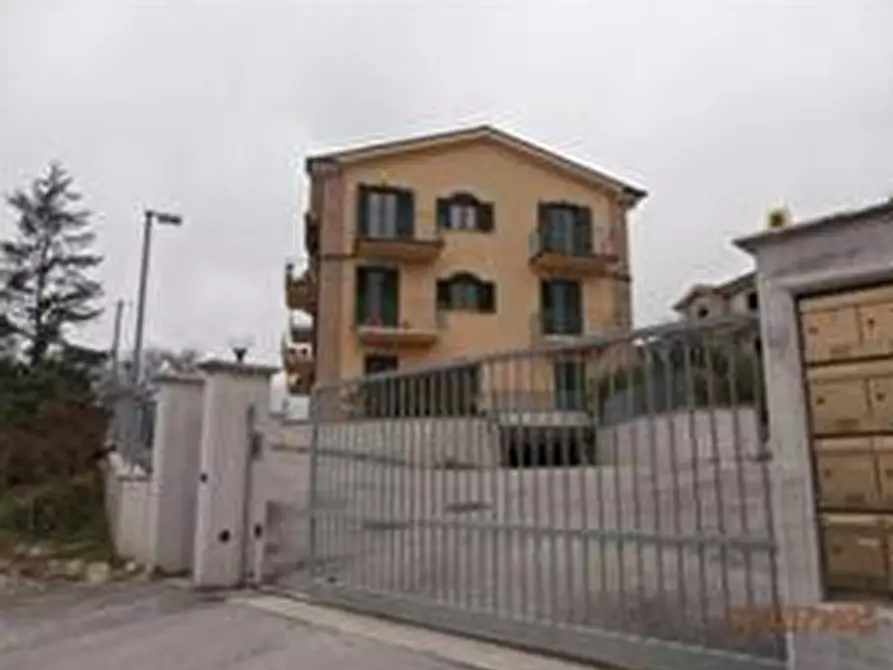 Immagine 2 di Appartamento in vendita  in Contrada Palombara  a Montegiorgio