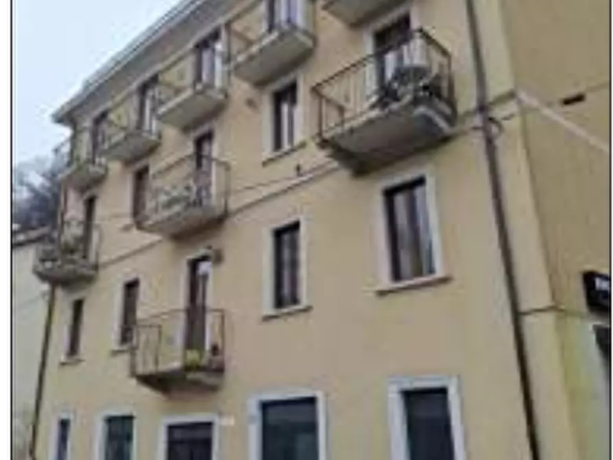 Immagine 3 di Appartamento in vendita  in Via Casamora a Porto Ceresio