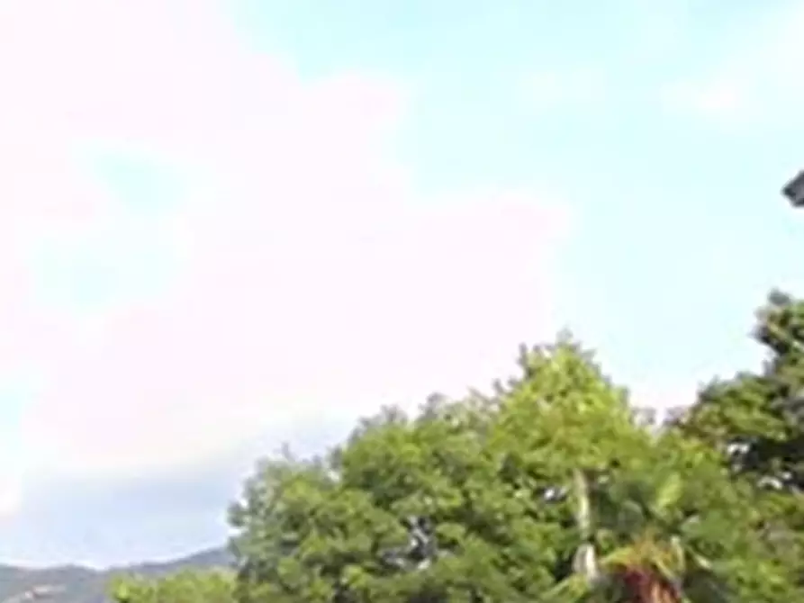 Immagine 9 di Appartamento in vendita  in Via Casamora a Porto Ceresio