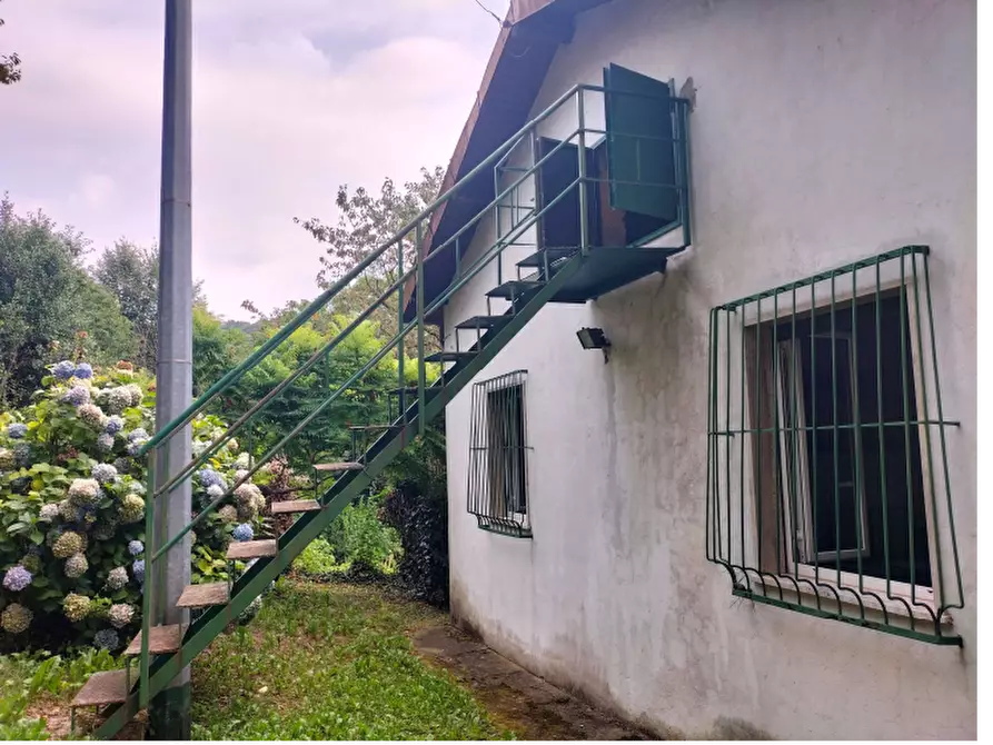 Immagine 2 di Villa in vendita  in Via Antono Cantore a Como