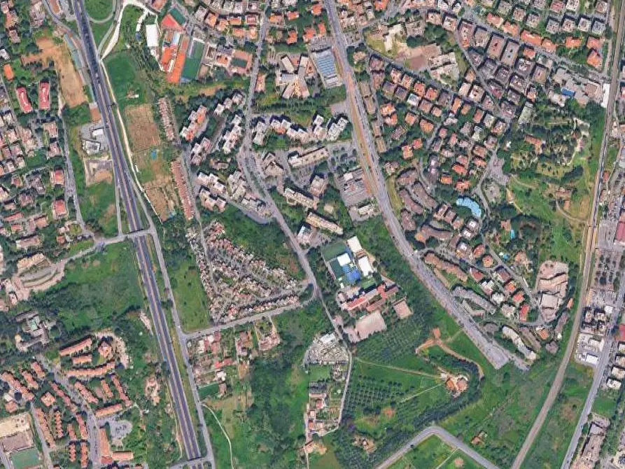 Immagine 9 di Appartamento in vendita  in Via Pescaglia a Roma