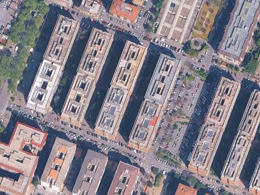 Immagine 11 di Appartamento in vendita  in Via Pescaglia a Roma