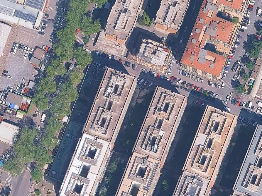 Immagine 12 di Appartamento in vendita  in Via Pescaglia a Roma