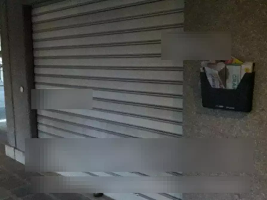 Immagine 4 di Ufficio in vendita  in Via del pianeta terra  a Roma