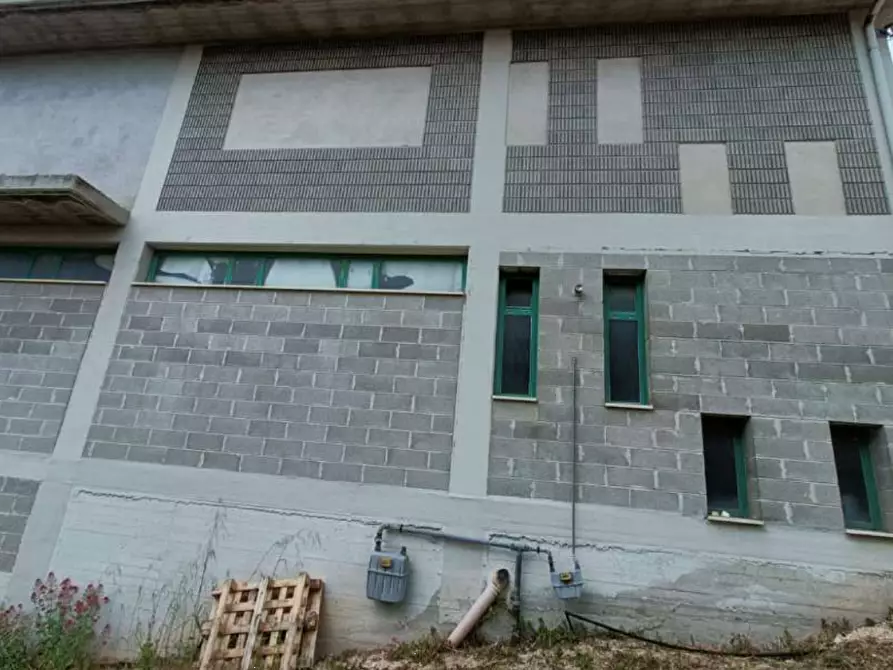 Immagine 3 di Magazzino in vendita  in Via Pompeiana  a Fermo