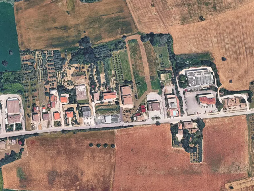 Immagine 16 di Magazzino in vendita  in Via Pompeiana  a Fermo