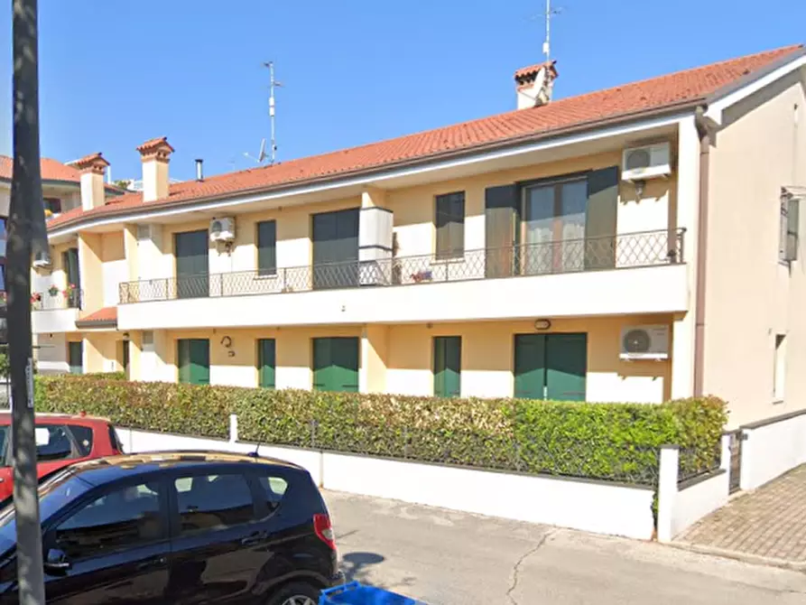 Immagine 3 di Appartamento in vendita  in Via Giambattista Tiepolo a Paese