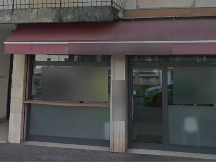 Immagine 4 di Negozio in vendita  in Via Francesco Fenzi a Conegliano