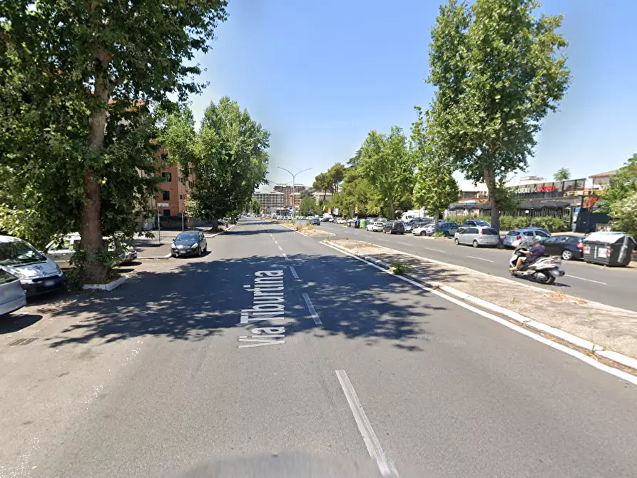 Immagine 9 di Appartamento in vendita  in Via Tiburtina a Roma
