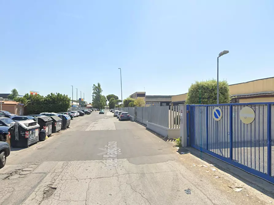 Immagine 8 di Appartamento in vendita  in Via del Maggiolino a Roma