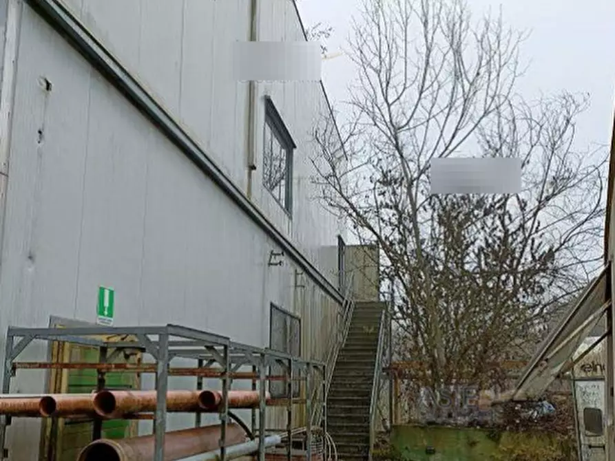 Immagine 2 di Laboratorio in vendita  in Via Lasca a Castell'alfero