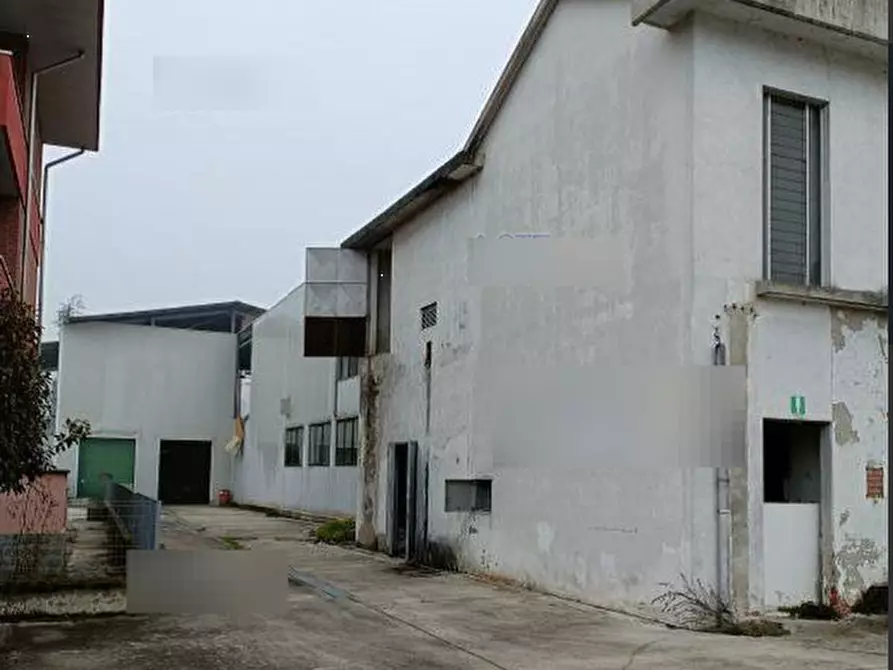 Immagine 3 di Laboratorio in vendita  in Via Lasca a Castell'alfero