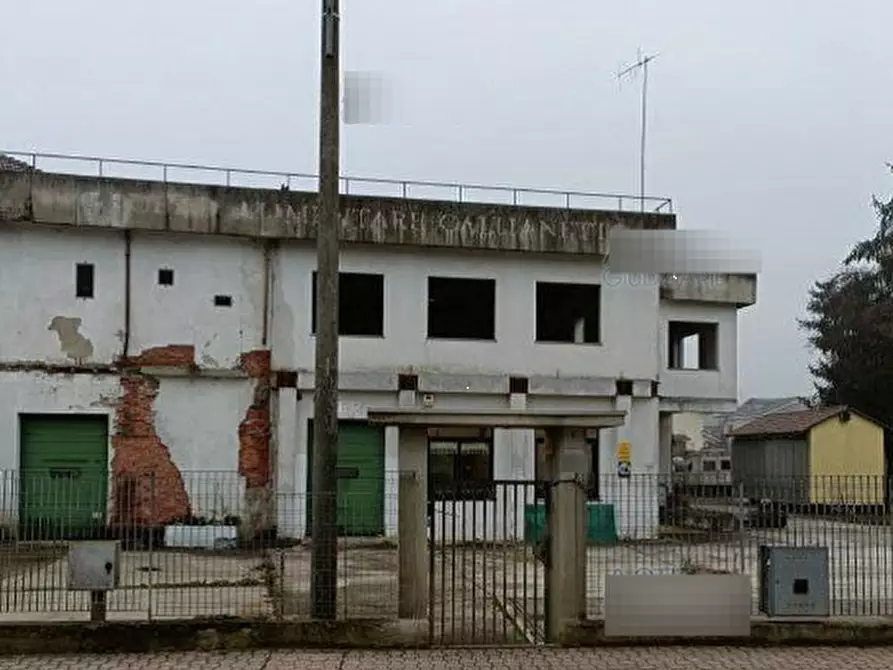 Immagine 7 di Laboratorio in vendita  in Via Lasca a Castell'alfero