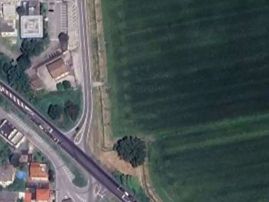 Immagine 12 di Laboratorio in vendita  in Strada per Merlino a Zelo Buon Persico