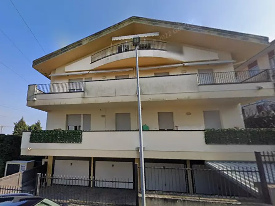 Immagine 8 di Porzione di casa in vendita  in Viale Umbria a Riccione