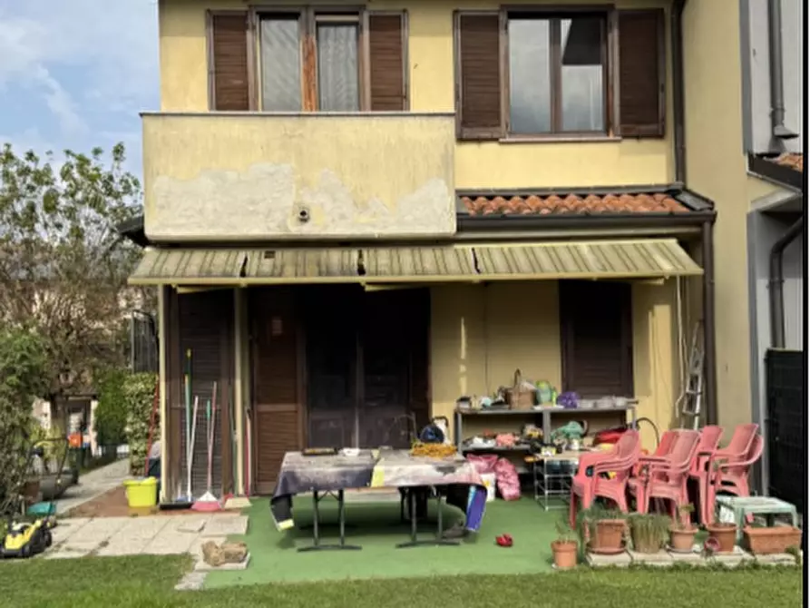 Immagine 4 di Porzione di villa in vendita  in Via Tulipani a Sordio
