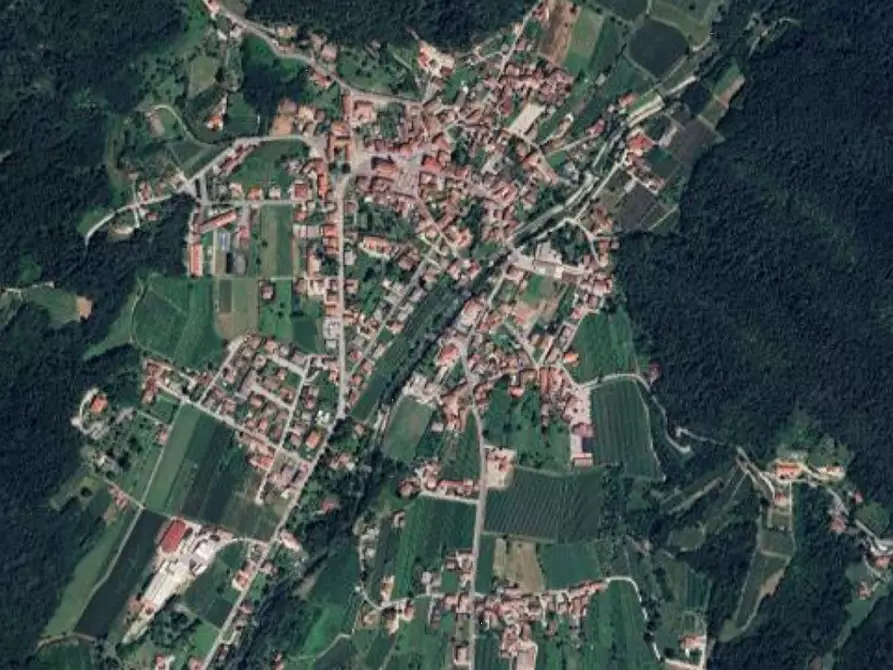 Immagine 10 di Porzione di casa in vendita  in Via dei Giochi a Faedis