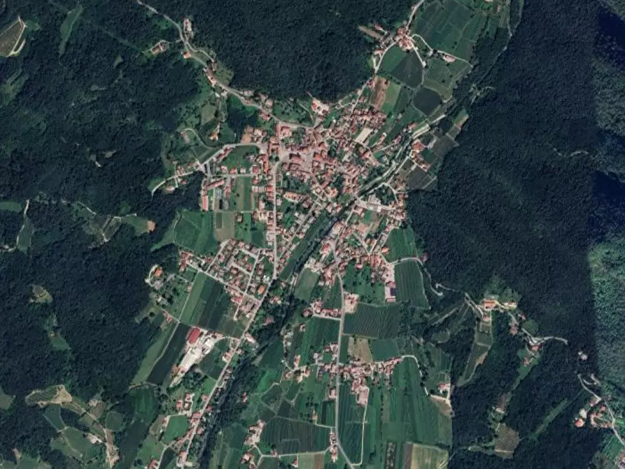 Immagine 11 di Porzione di casa in vendita  in Via dei Giochi a Faedis