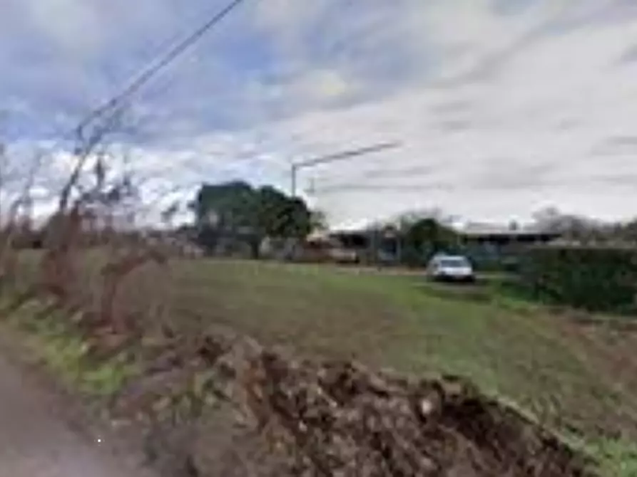 Immagine 1 di Terreno agricolo in vendita  in Via dell'Usignolo a Busto Arsizio