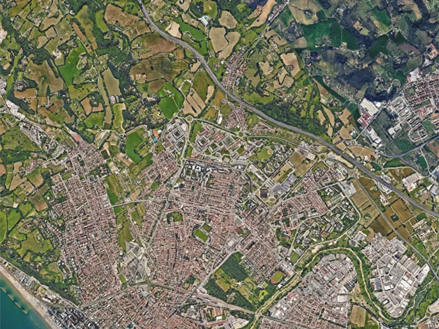 Immagine 10 di Appartamento in vendita  in Via Lubiana a Pesaro