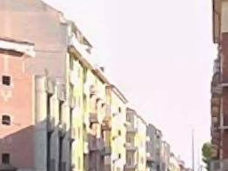 Immagine 6 di Negozio in vendita  in Via Chiesa della Salute a Torino