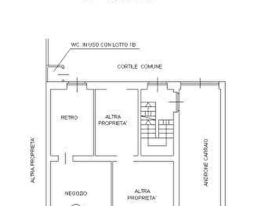 Immagine 15 di Negozio in vendita  in Via Chiesa della Salute a Torino