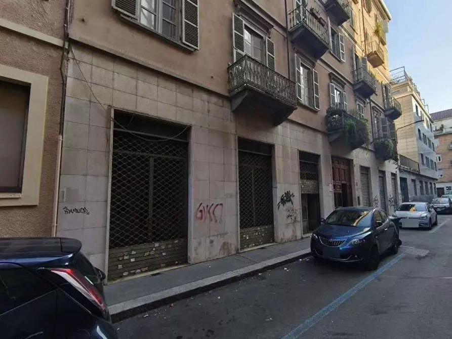 Immagine 1 di Magazzino in vendita  in Via Conte Emanuele Thesauro a Torino