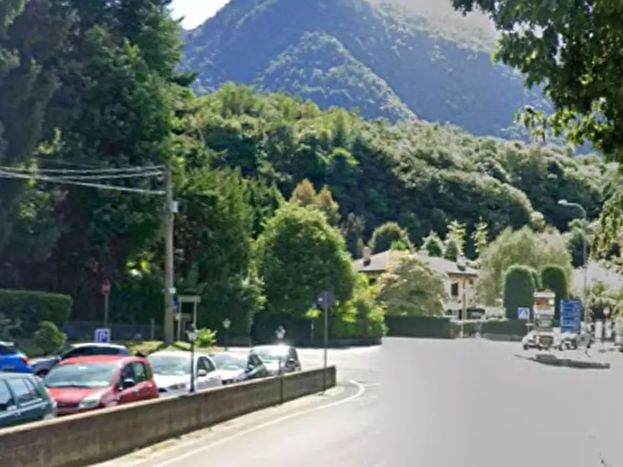 Immagine 11 di Appartamento in vendita  in Via Marconi  a Castelveccana