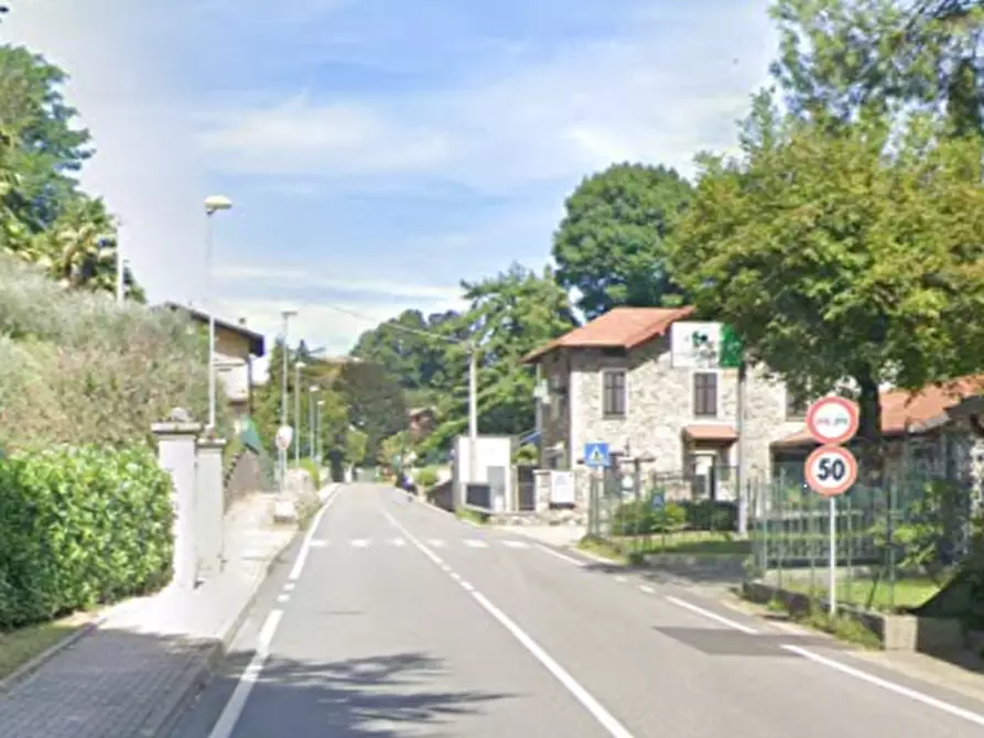 Immagine 12 di Appartamento in vendita  in Via Marconi  a Castelveccana