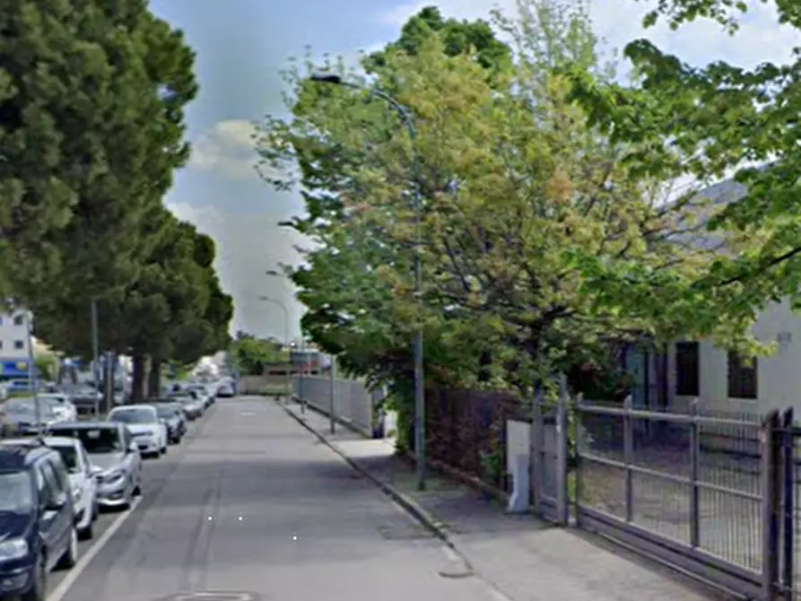 Immagine 10 di Capannone industriale in vendita  in Via Rossetto a Venezia