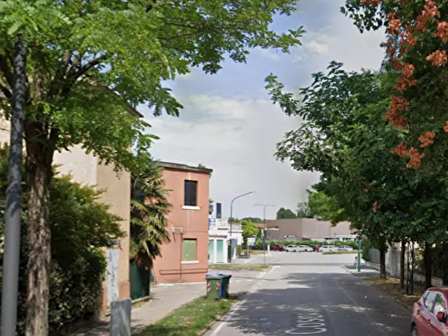 Immagine 16 di Appartamento in vendita  in Via Cosenz a Venezia