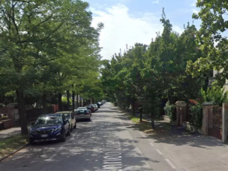 Immagine 17 di Appartamento in vendita  in Via Cosenz a Venezia