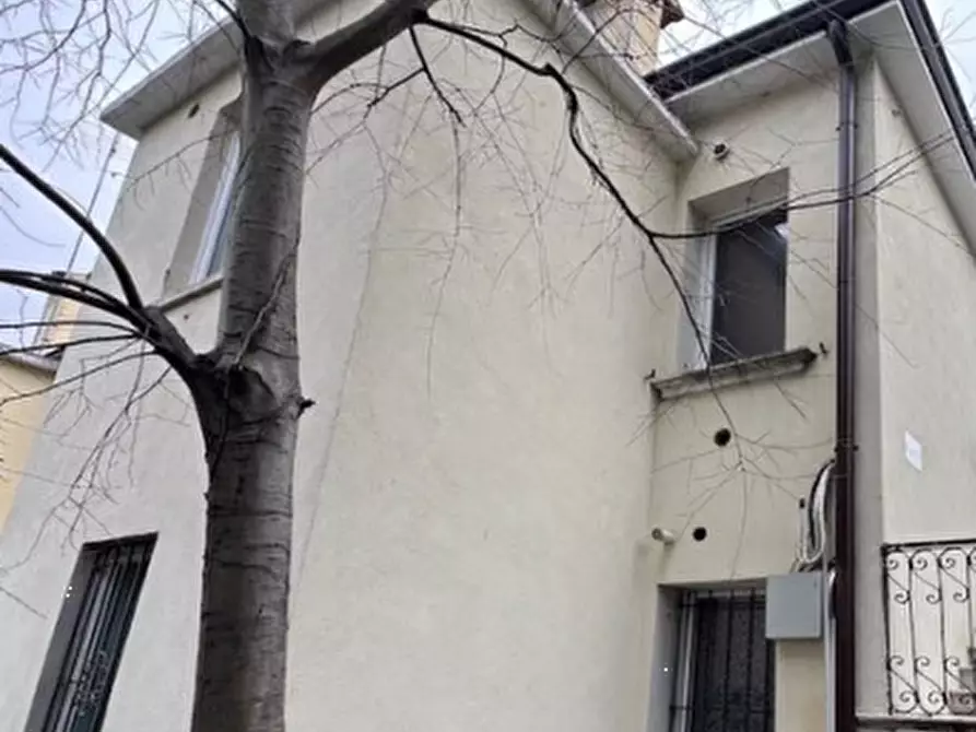 Immagine 5 di Appartamento in vendita  in Via Cosenz a Venezia