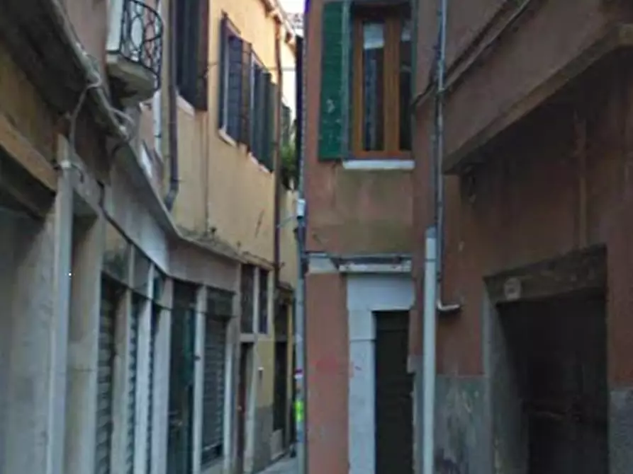 Immagine 4 di Appartamento in vendita  in Calle Corazzieri a Venezia