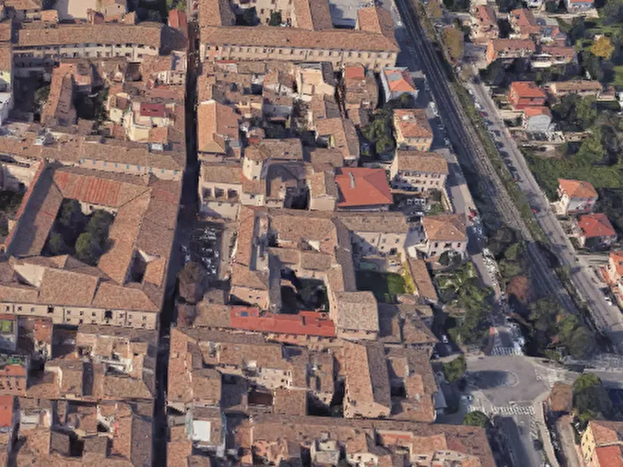 Immagine 7 di Negozio in vendita  in Via Nolfi a Fano