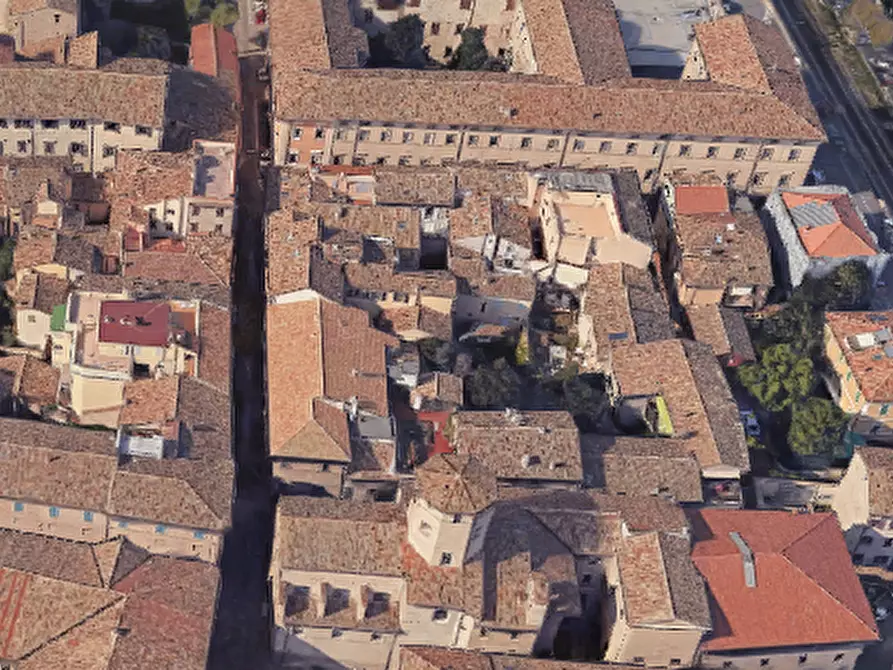 Immagine 9 di Negozio in vendita  in Via Nolfi a Fano