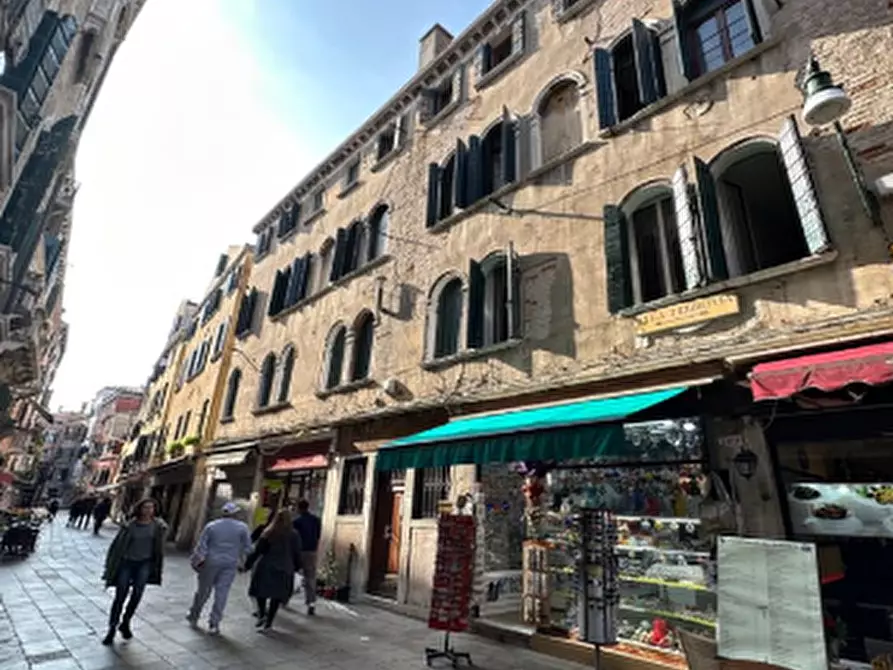 Immagine 3 di Appartamento in vendita  in Sestiere San Polo a Venezia