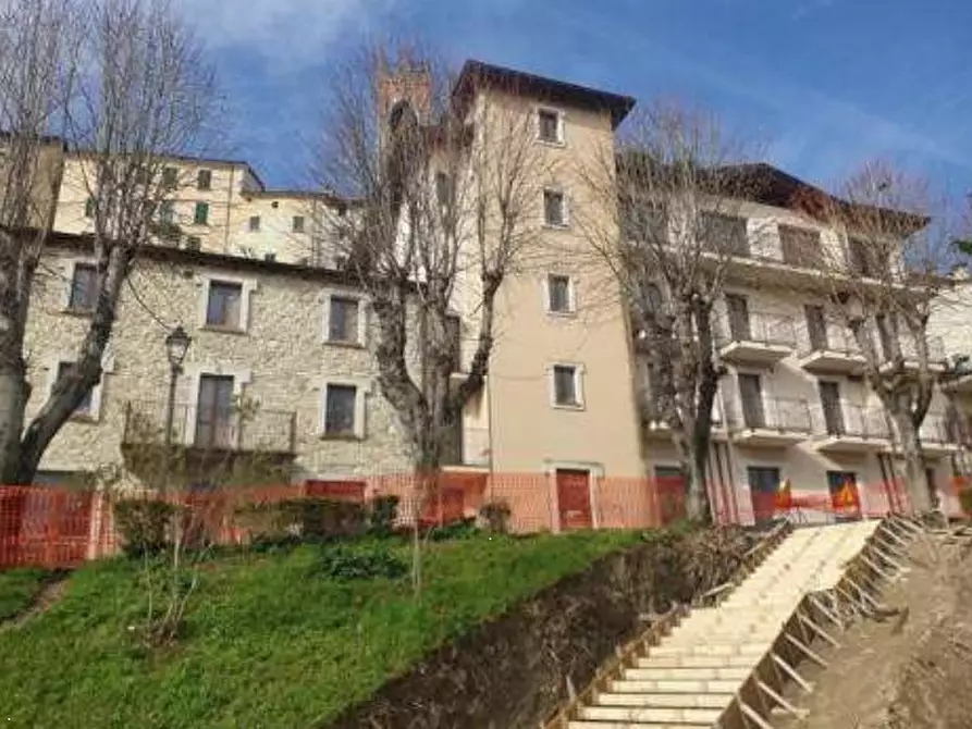 Immagine 1 di Stabile in vendita  in Via Leopardi a Monte Cerignone