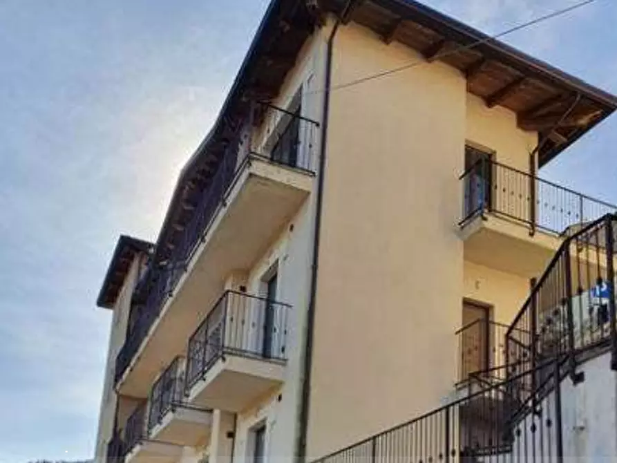 Immagine 27 di Stabile in vendita  in Via Leopardi a Monte Cerignone