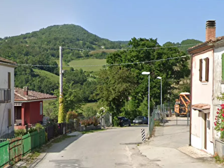 Immagine 29 di Stabile in vendita  in Via Leopardi a Monte Cerignone