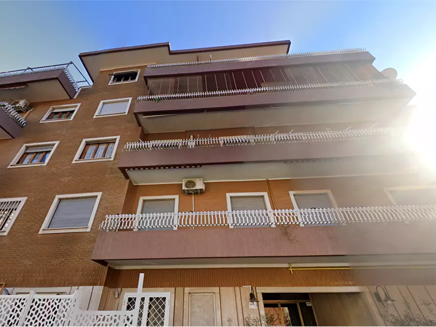 Immagine 4 di Appartamento in vendita  in Via di Villa Lauricella a Roma