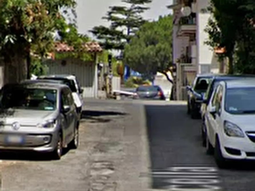 Immagine 15 di Appartamento in vendita  in Via di Villa Lauricella a Roma