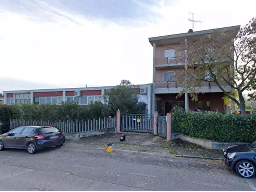 Immagine 1 di Laboratorio in vendita  in via Dolomiti a Montegranaro