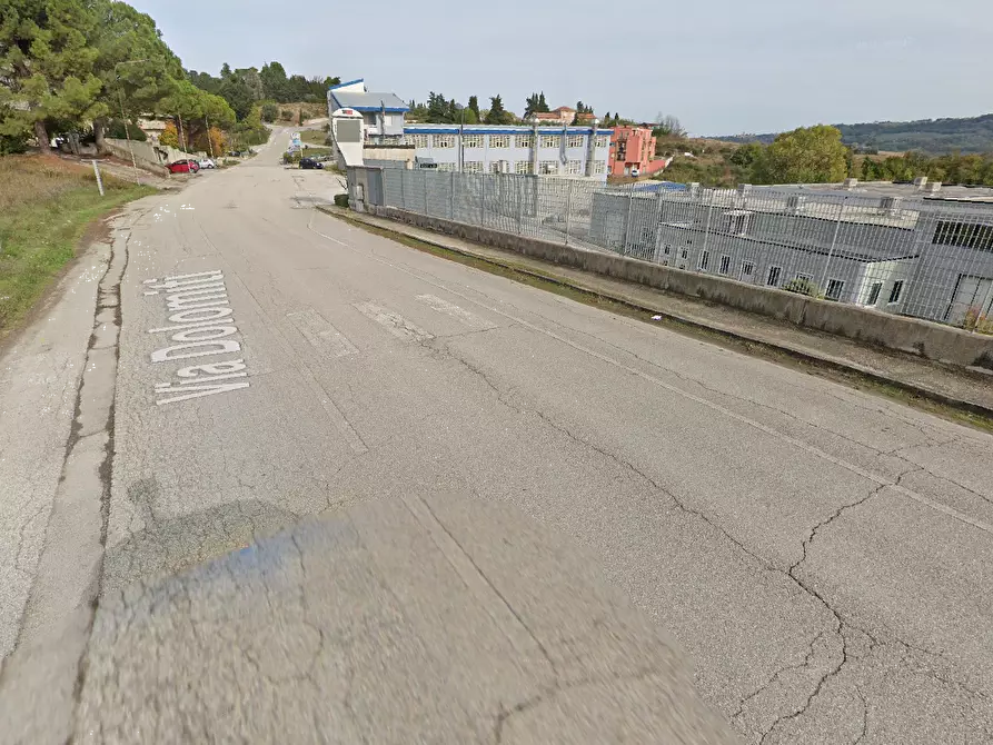 Immagine 13 di Laboratorio in vendita  in via Dolomiti a Montegranaro