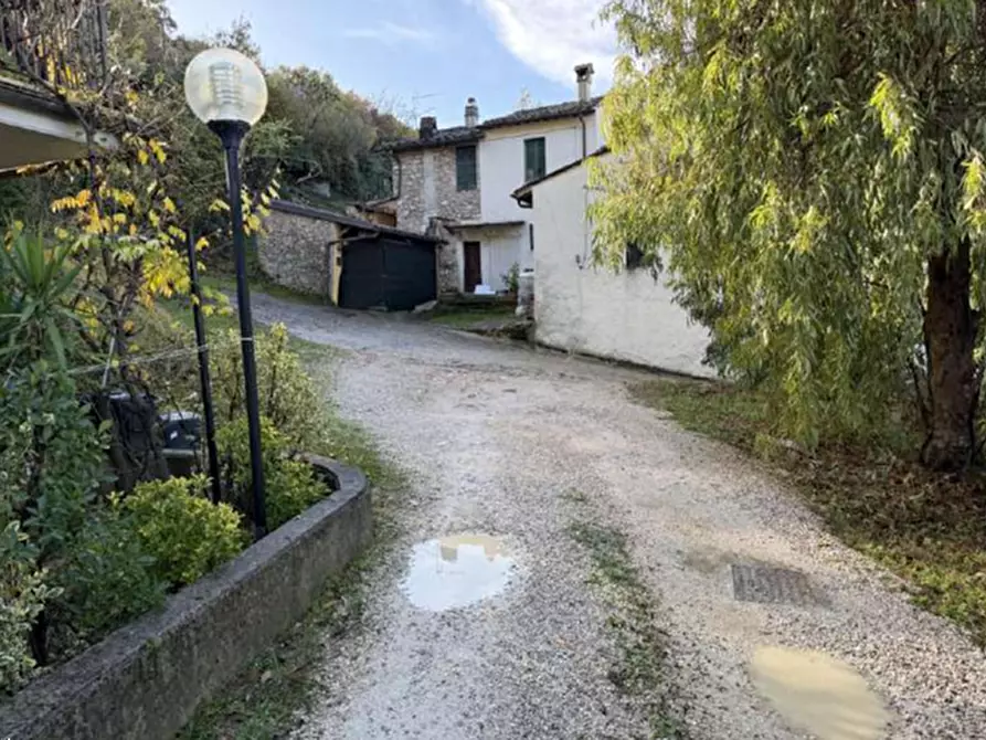 Immagine 3 di Casa indipendente in vendita  in Vocabolo Sant'Eugenia a Stroncone