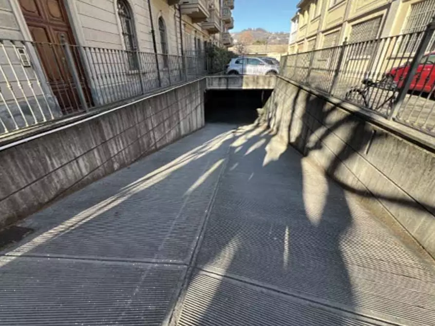 Immagine 3 di Garage in vendita  in Viale Mamiani  a Pinerolo