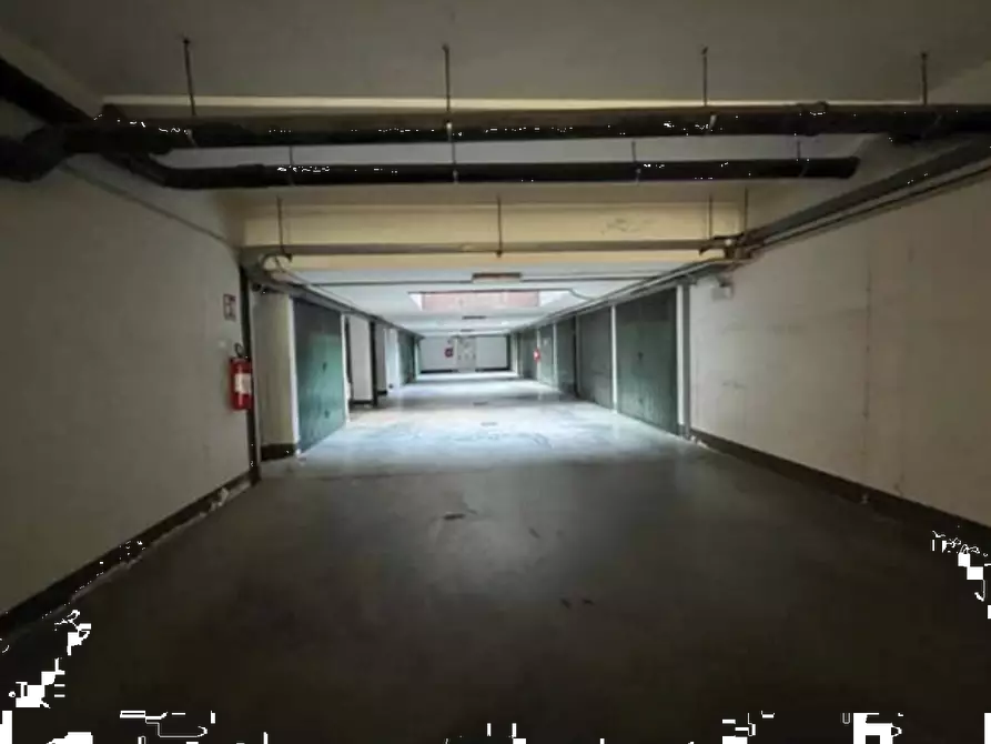Immagine 28 di Garage in vendita  in Viale Mamiani  a Pinerolo