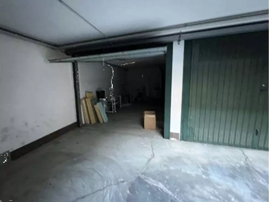 Immagine 31 di Garage in vendita  in Viale Mamiani  a Pinerolo